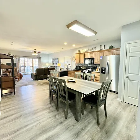 Condo B-4 Near Table Rock Lake
